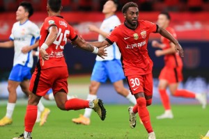 kaiyun集团-体坛王晓瑞：海港伤兵满营谁之过 穆帅没了左膀右臂